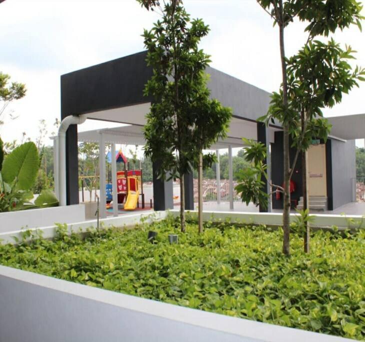 Myhome 2B At Seri Kembangan With A View Exterior photo
