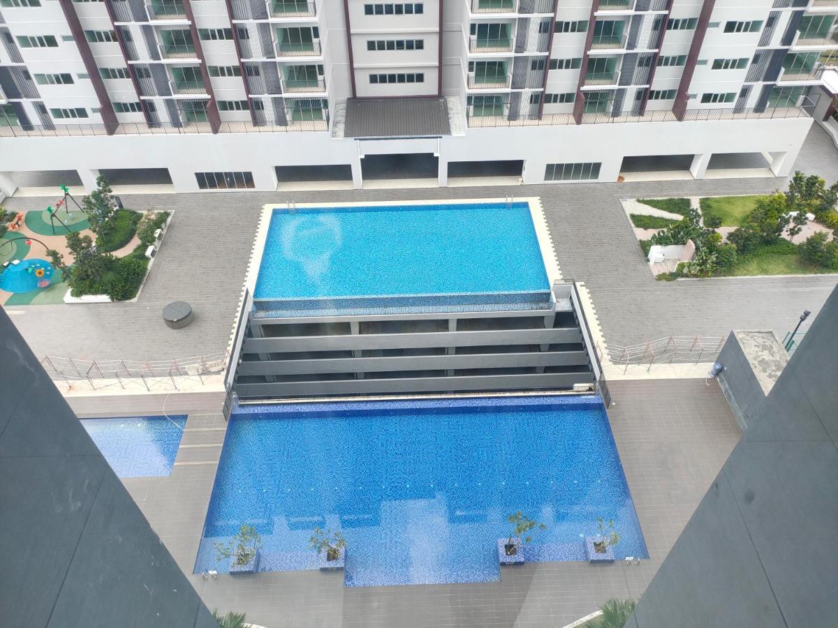 Myhome 2B At Seri Kembangan With A View Exterior photo