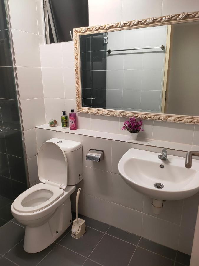 Myhome 2B At Seri Kembangan With A View Exterior photo