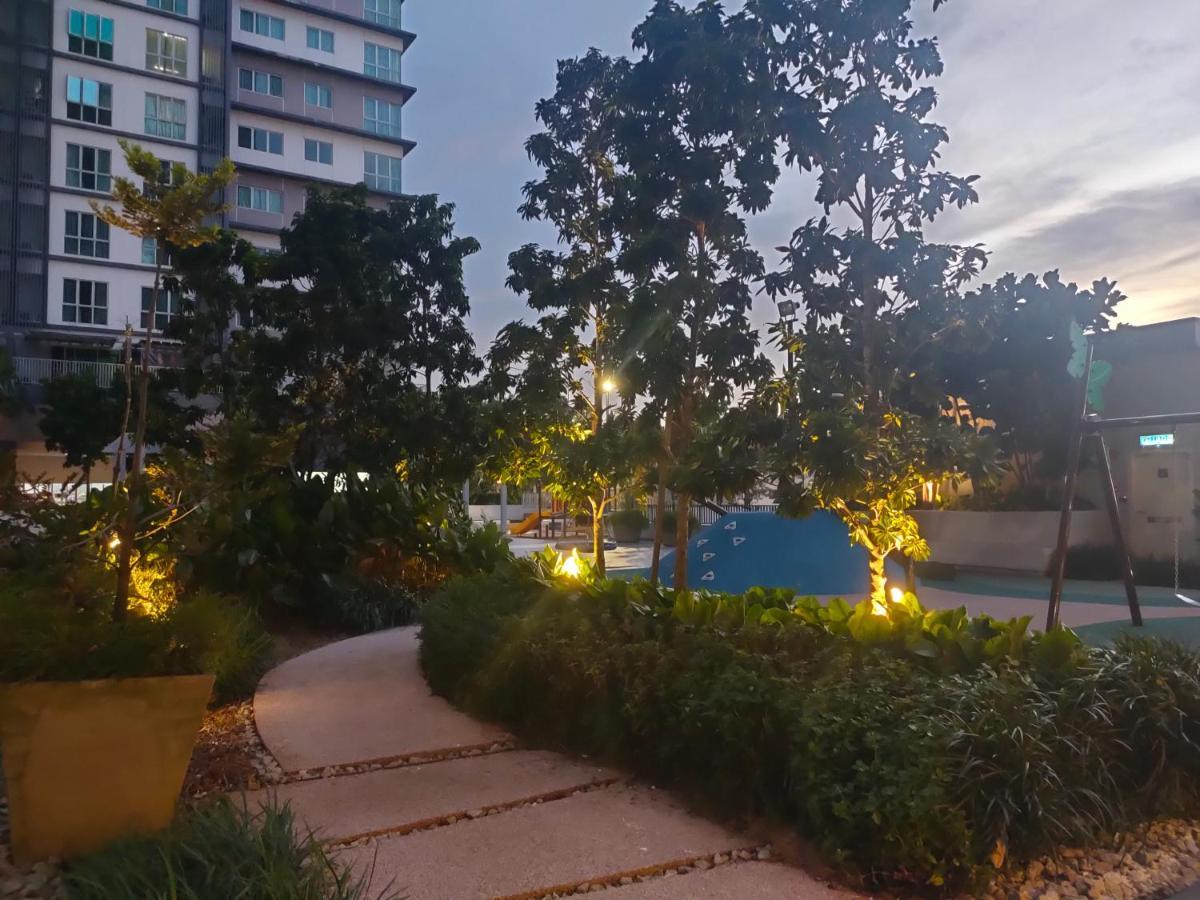 Myhome 2B At Seri Kembangan With A View Exterior photo